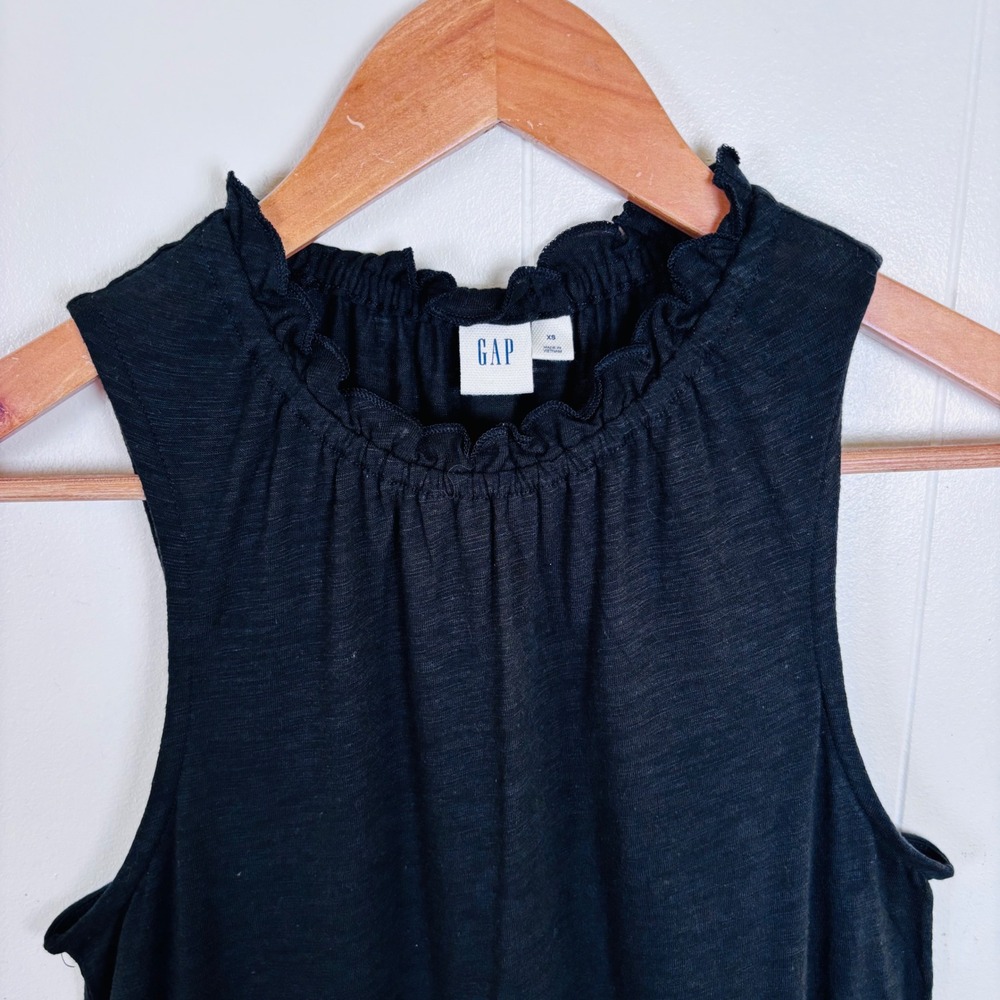 GAP Ruffle Neck Tank Top Sleeveless Casual Everyday Black Womens Size XS - Picture 2 of 8
